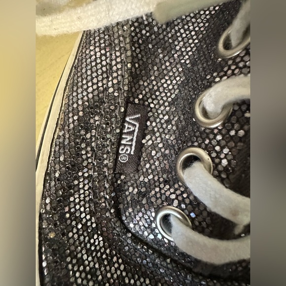 Sparkly silver grey Vans women’s size 6.5.  Lots of glamorous wear left! - Picture 3 of 10